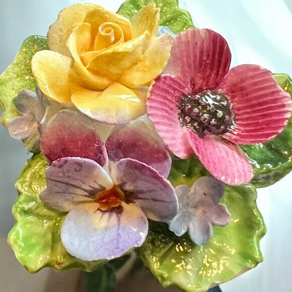 Crown Staffordshire Porcelain Floral Brooch-Handcrafted England-Pin-Vintage-Bone - Picture 5 of 6